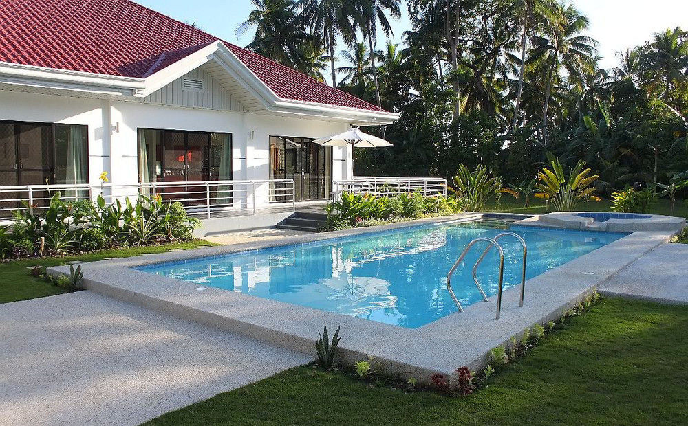 Bohol White House Bed & Breakfast Lila Exterior photo