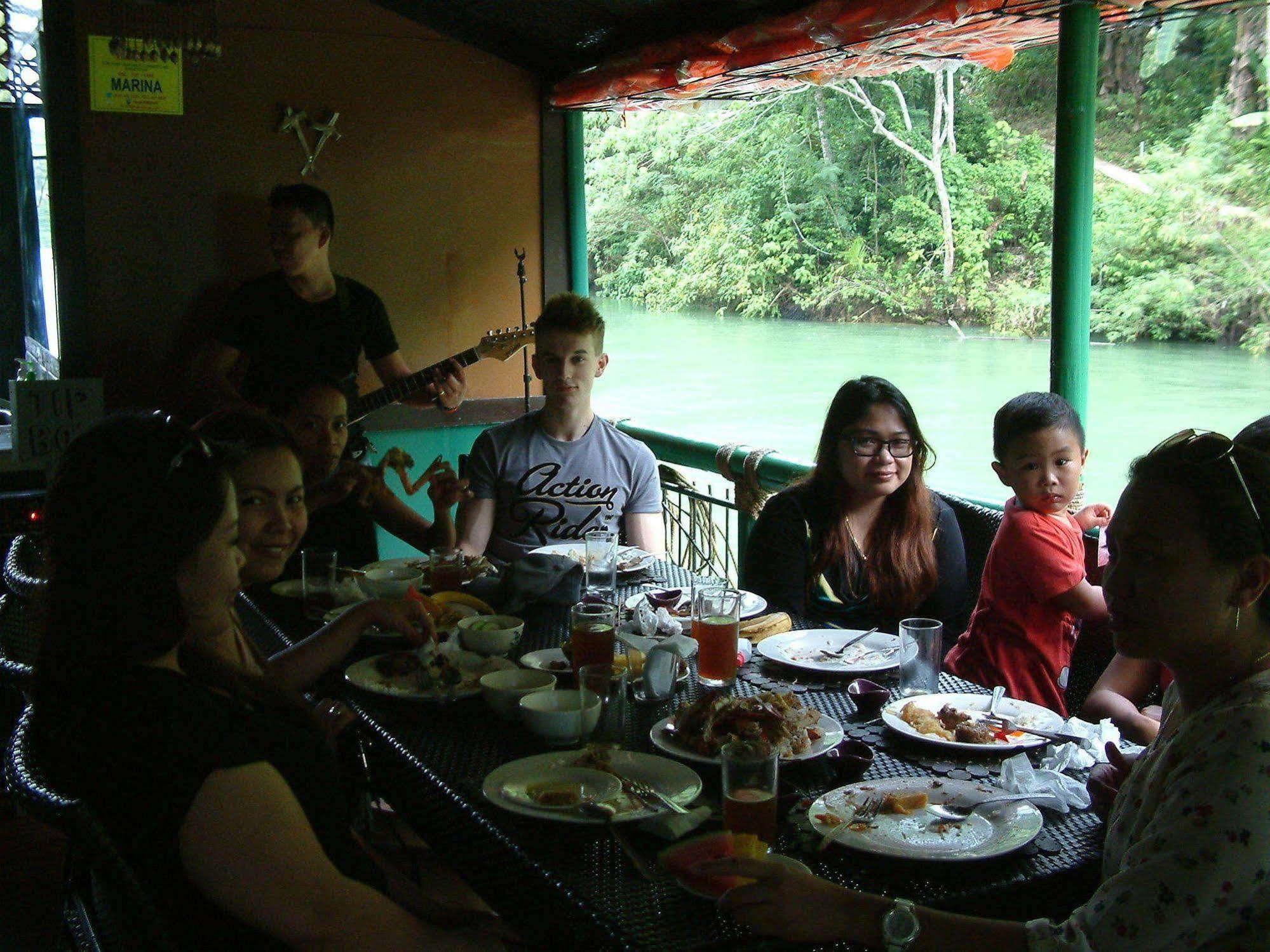 Bohol White House Bed & Breakfast Lila Exterior photo