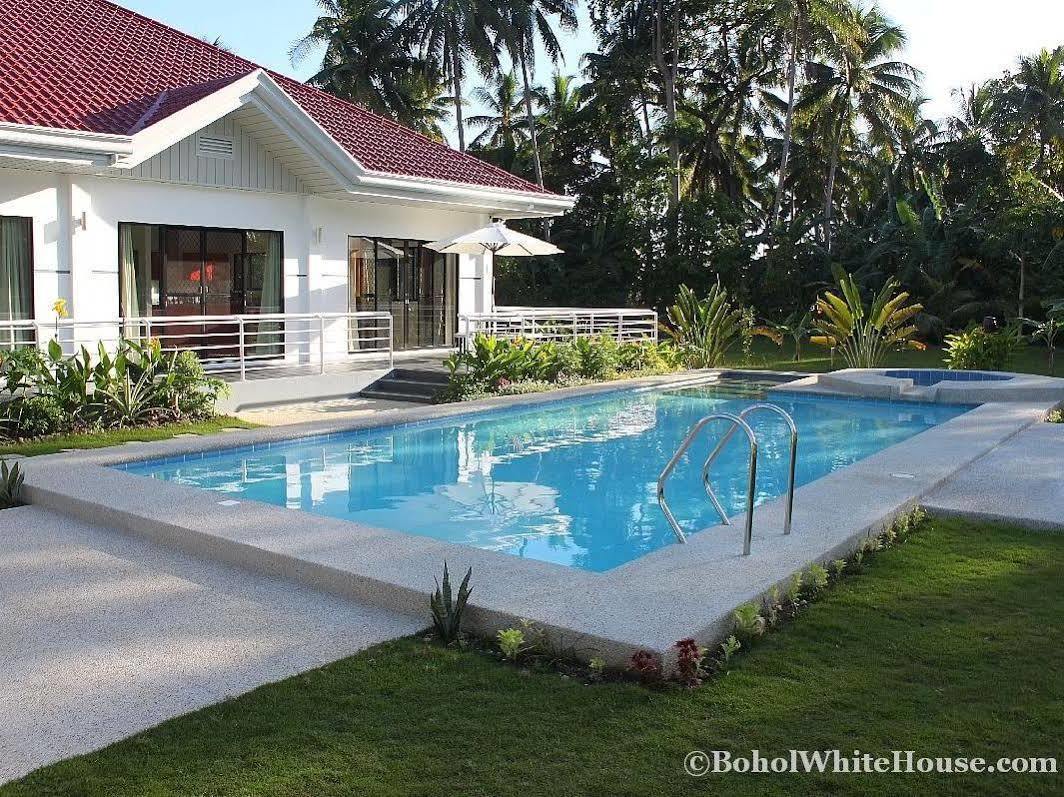 Bohol White House Bed & Breakfast Lila Exterior photo